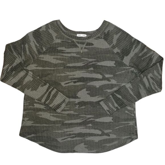 Sweet Romeo Cozy Thermal Pullover Top In Green Camo - Picture 2 of 7